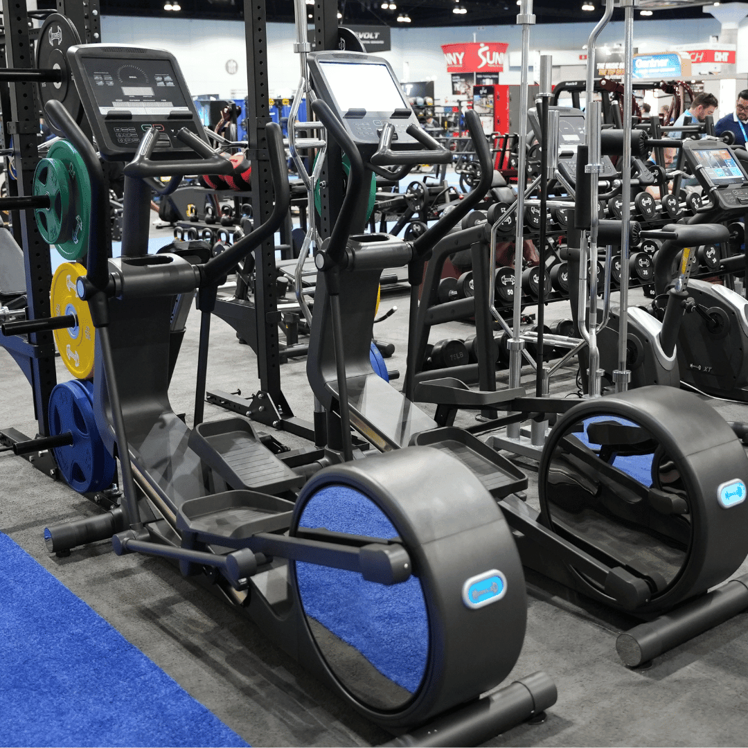 Commercial Elliptical Trainer - LED Screen - Muscle D Fitness - Cardio Machine - Standalone - Grit Grind Strength