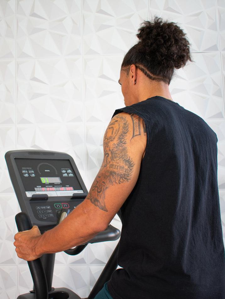 Commercial Elliptical Trainer - LED Screen - Muscle D Fitness - Cardio Machine - Standalone - Grit Grind Strength