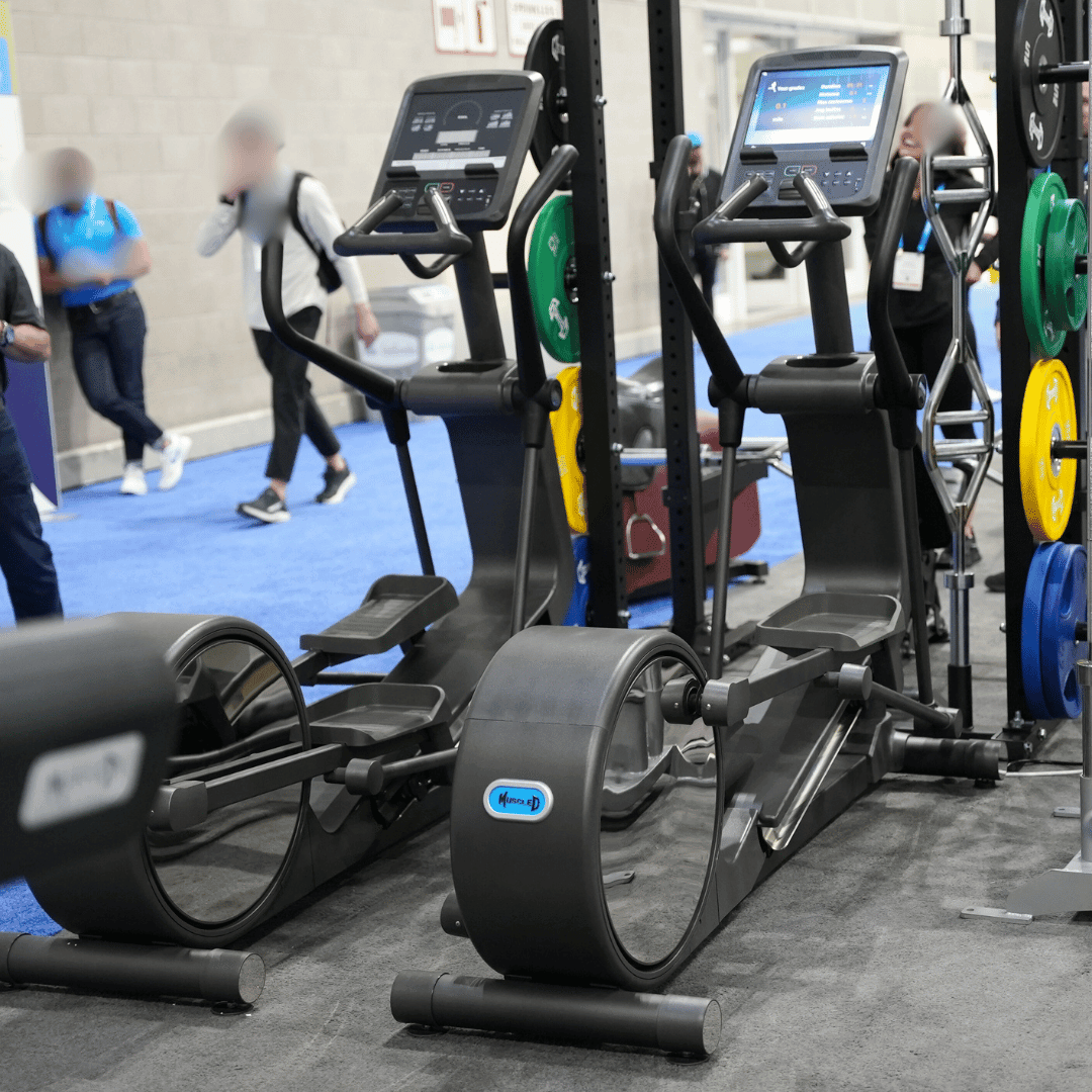 Commercial Elliptical Trainer - LED Screen - Muscle D Fitness - Cardio Machine - Standalone - Grit Grind Strength