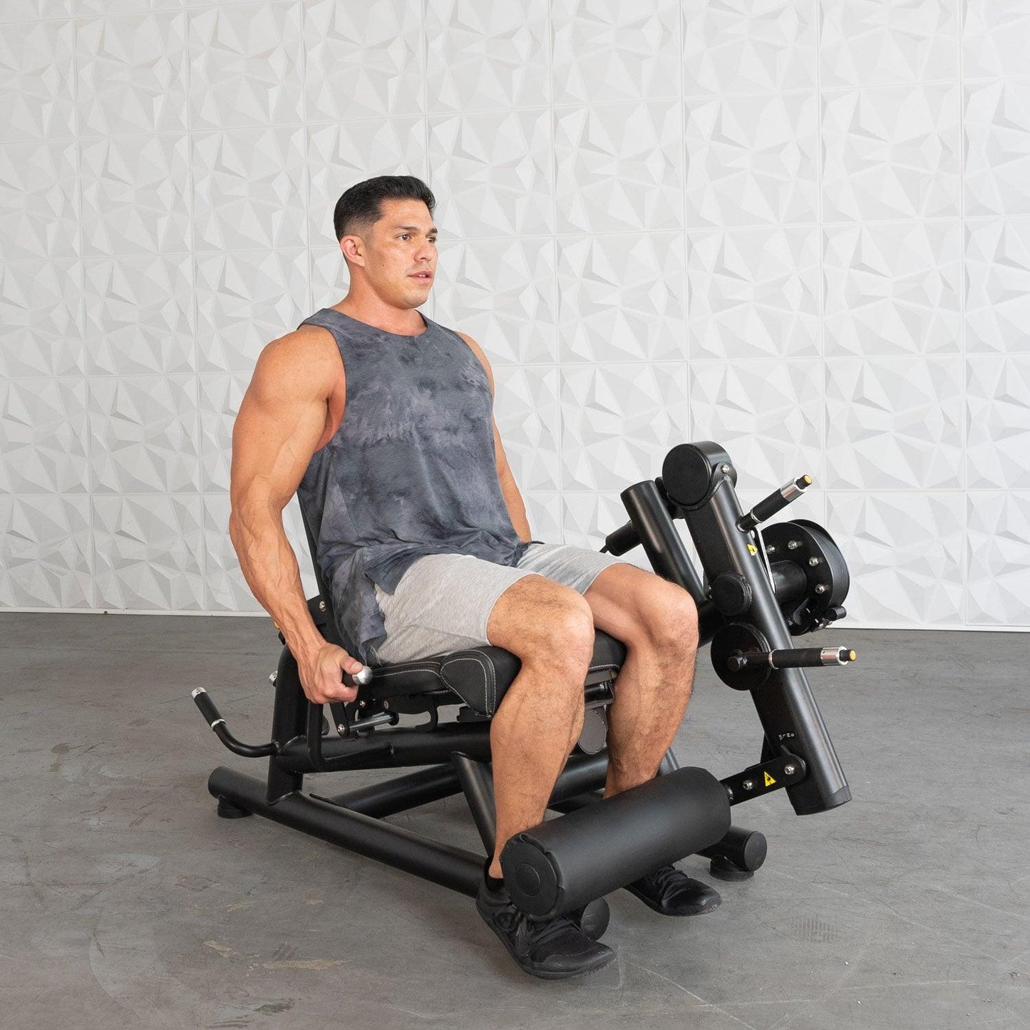 Pro Strength Leg Extension / Prone Leg Curl Combo - Muscle D Fitness - Plate Loaded Quad & Hamstring Machine - Grit Grind Strength