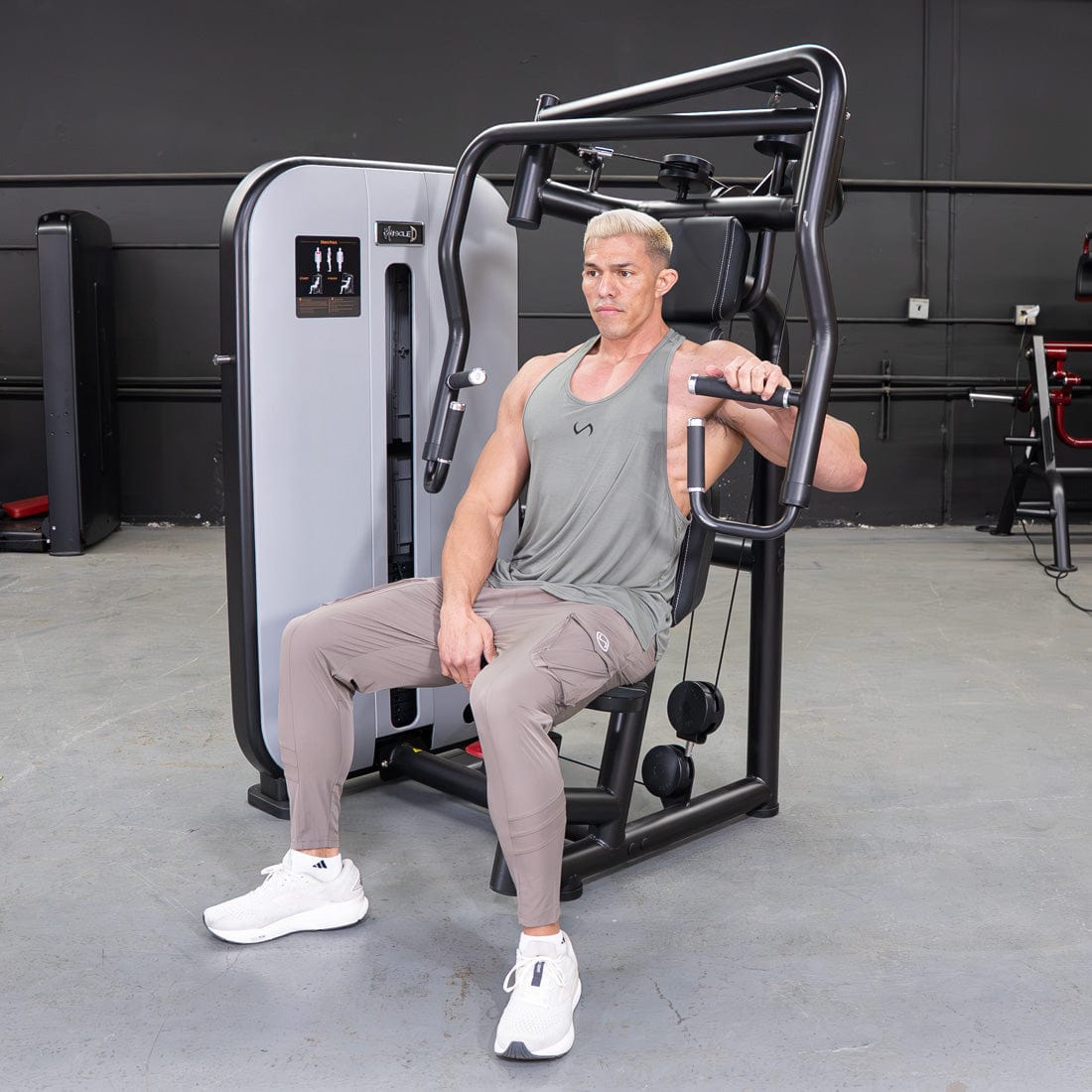Vogue Chest Press by Muscle D Fitness – Iso - Lateral Convergent Machine - Grit Grind Strength