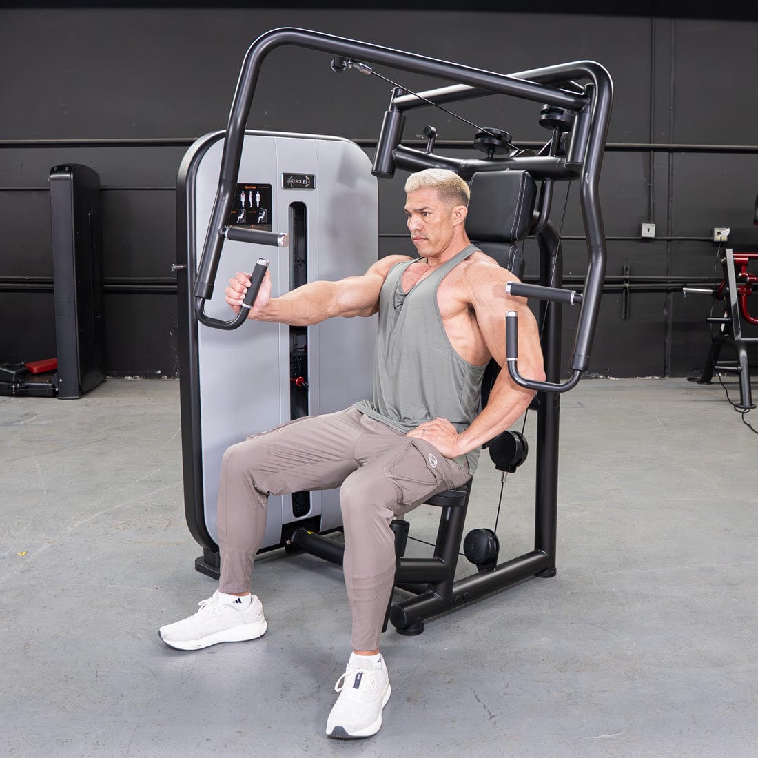Vogue Chest Press by Muscle D Fitness – Iso - Lateral Convergent Machine - Grit Grind Strength