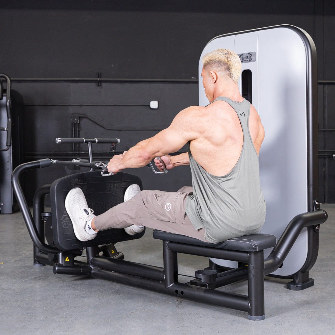Vogue Diverging Low Row - Seated - Pin Selectorized - Lats Delts Rhomboids Traps Workout - Grit Grind Strength