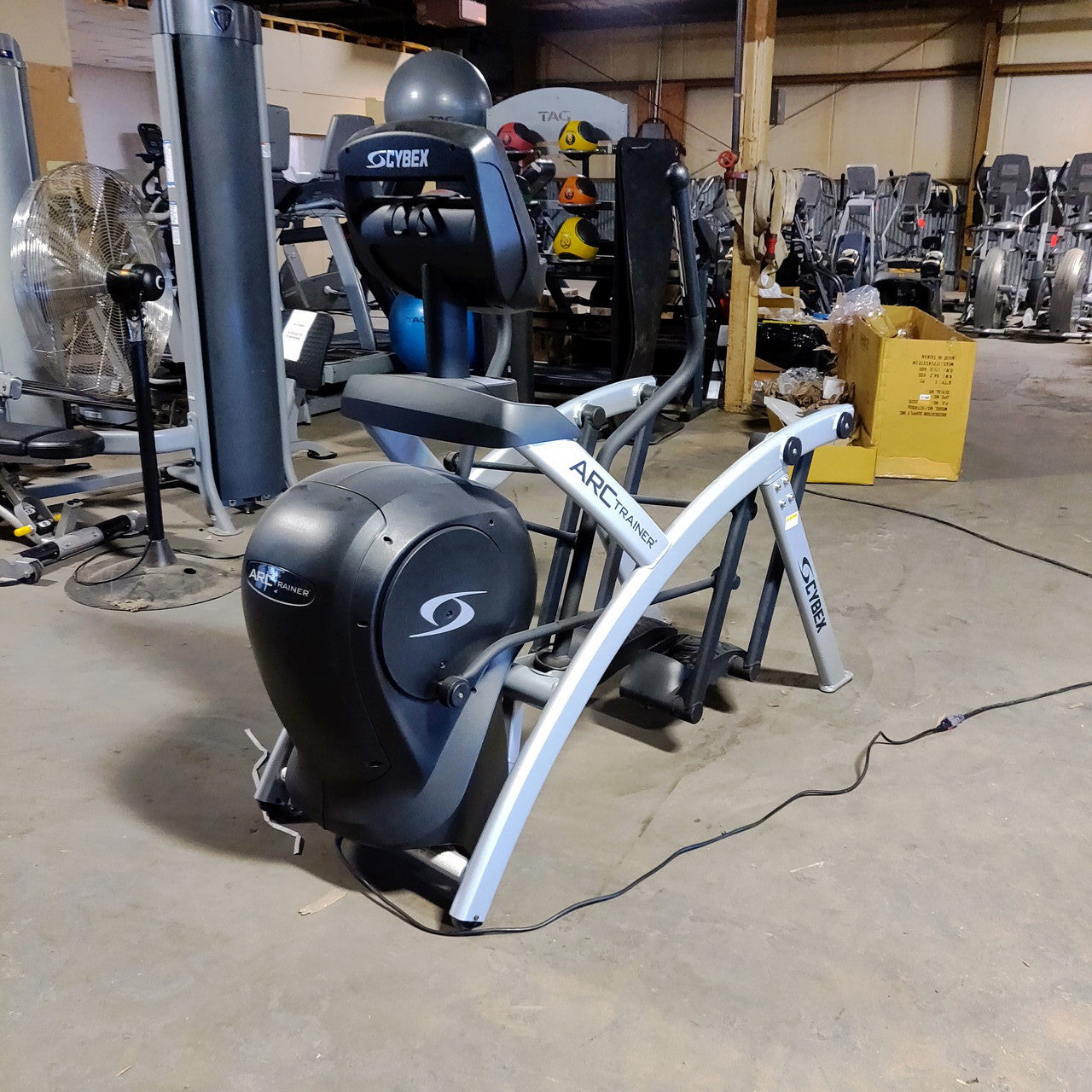 Cybex 525AT Arc Trainer Crosstrainer - Grit Grind Strength