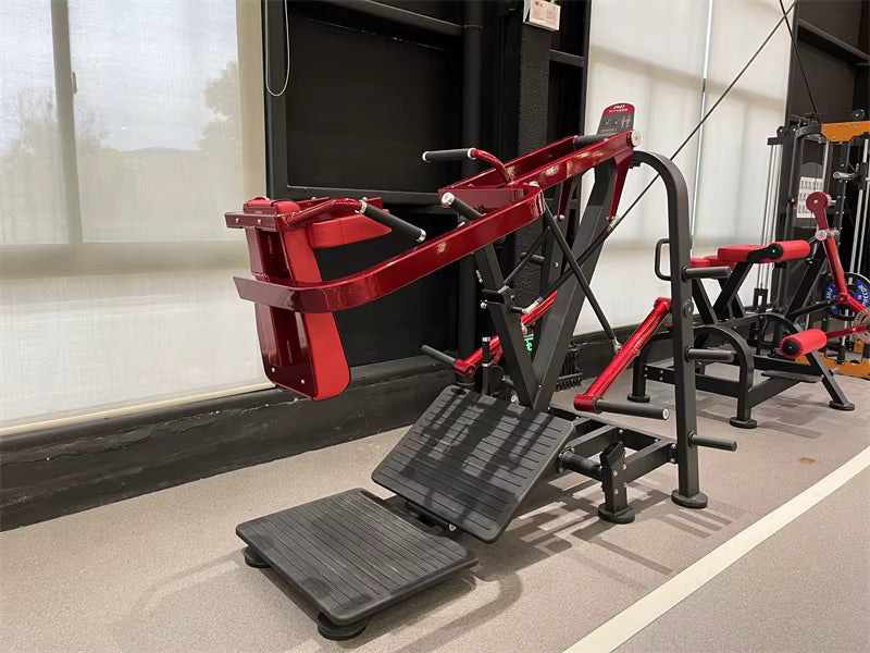 MND SP42 Plate Loaded Pendulum Squat Machine