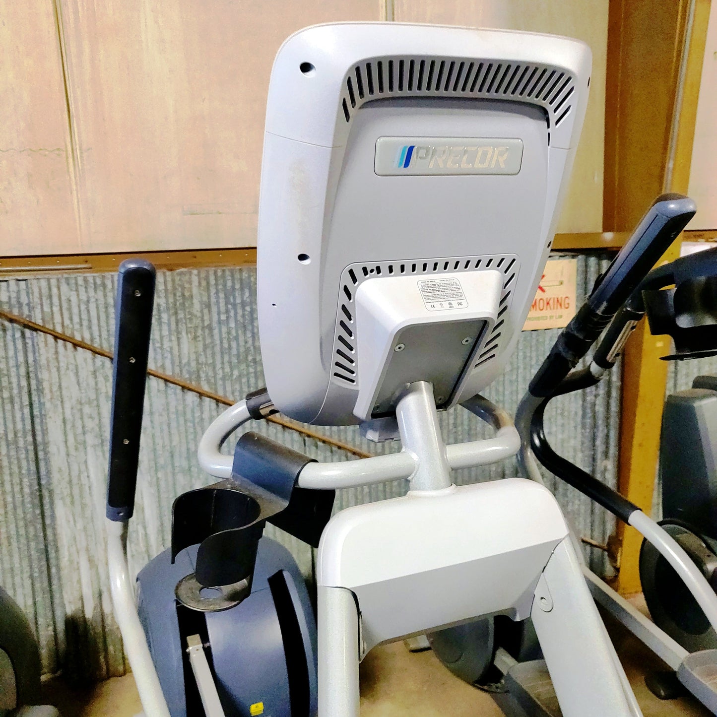 Precor EFX 885 Elliptical Crosstrainer w/ p80 Console - Grit Grind Strength