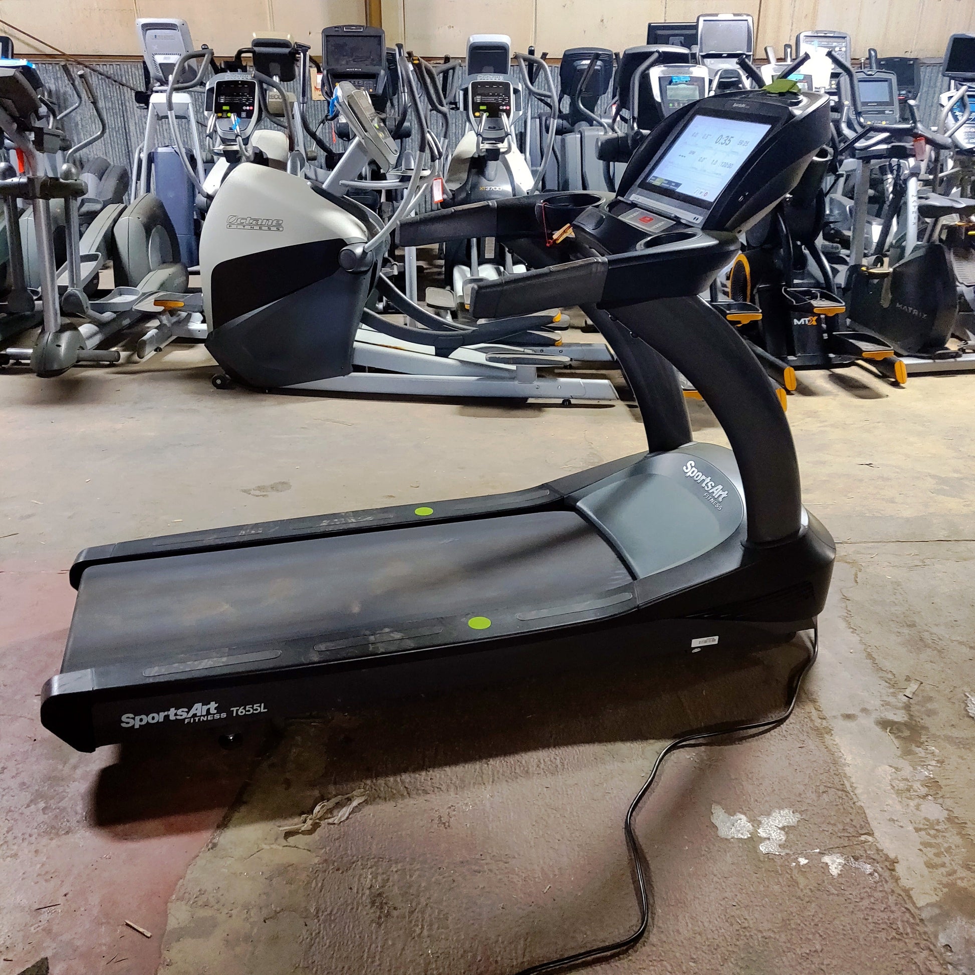 SportsArt T655L Treadmill with the Immersive SENZA Console - Grit Grind Strength