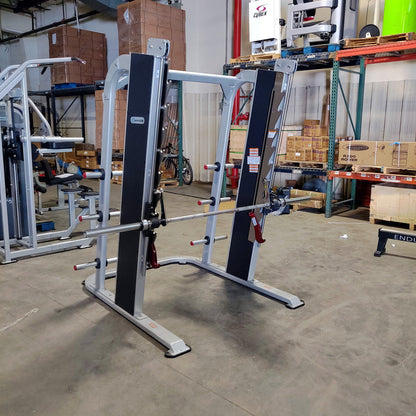 Nautilus Smith Machine Mint Condition - Grit Grind Strength