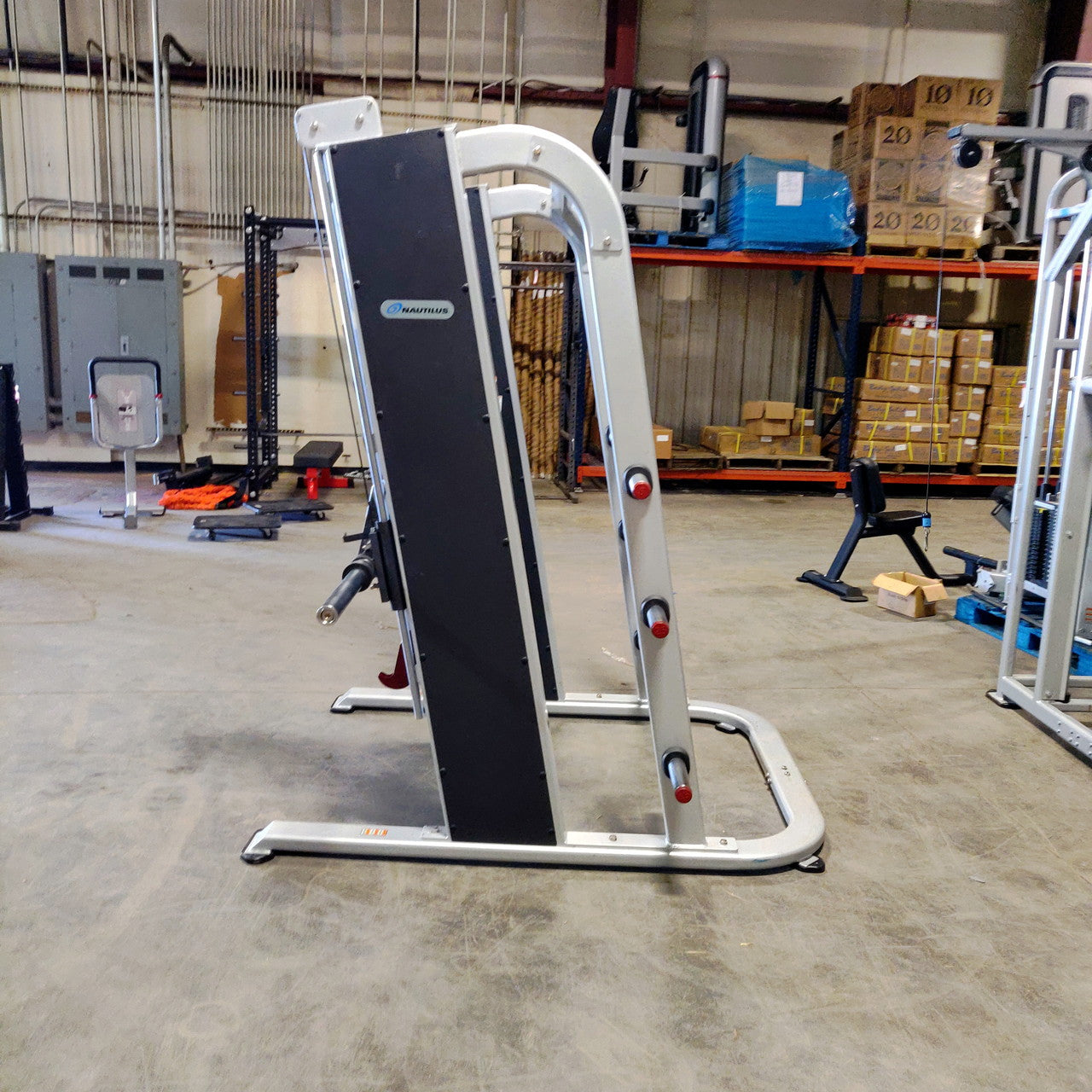 Nautilus Smith Machine Mint Condition - Grit Grind Strength