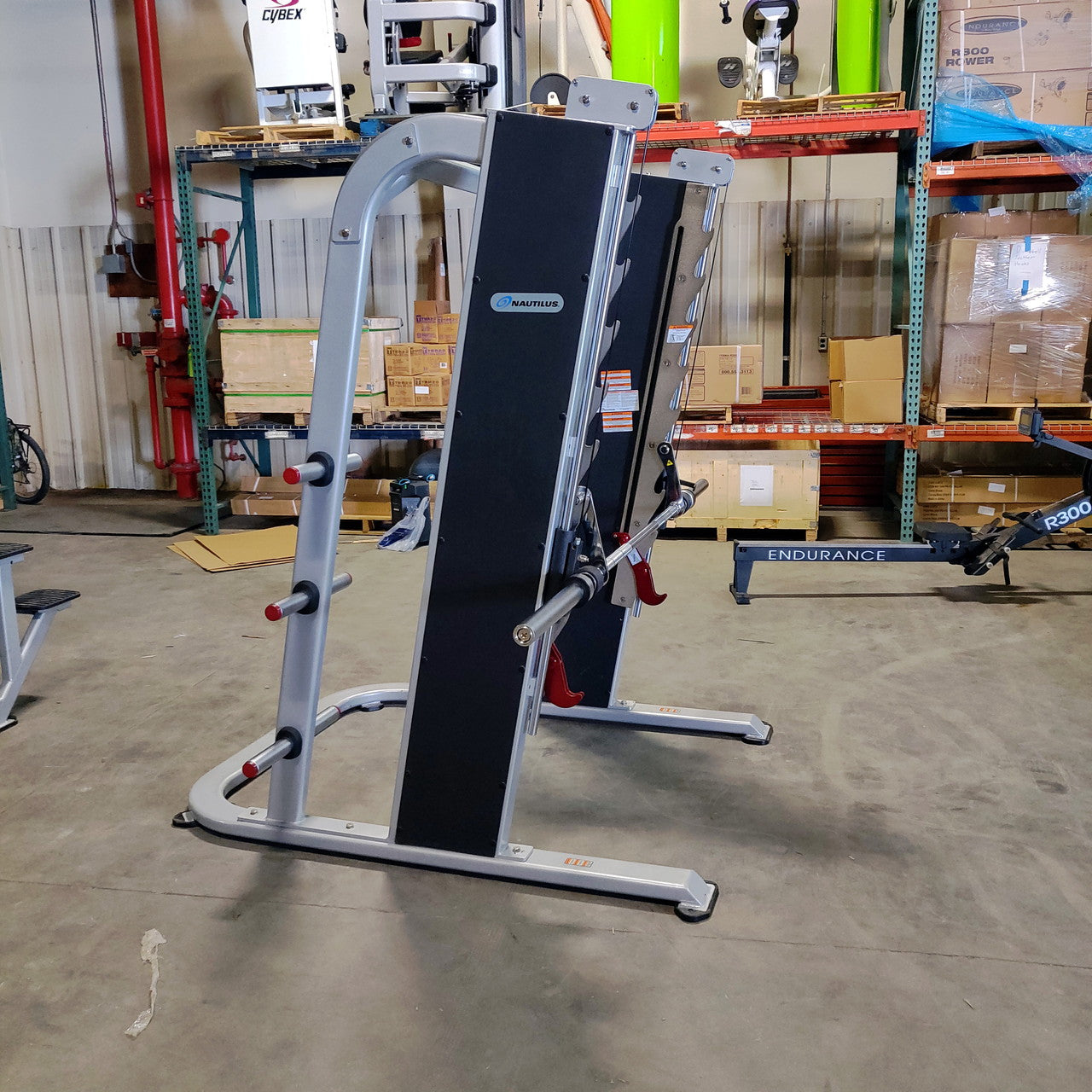 Nautilus Smith Machine Mint Condition - Grit Grind Strength