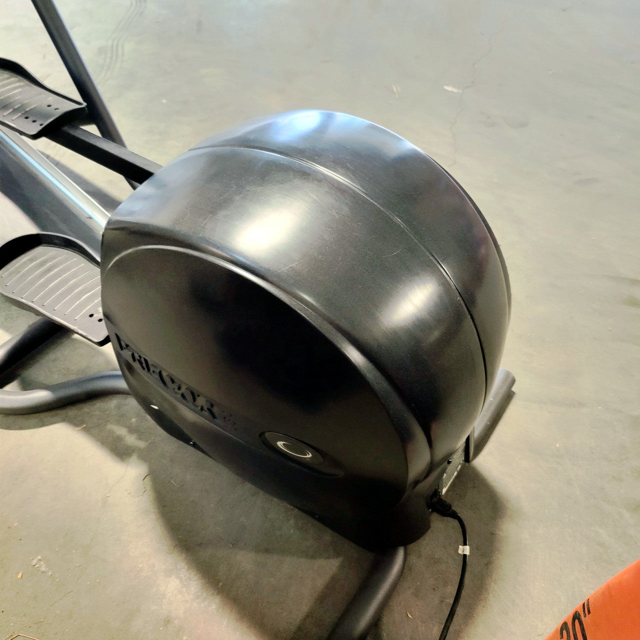 Precor Elliptical EFX 5.21Si - Grit Grind Strength