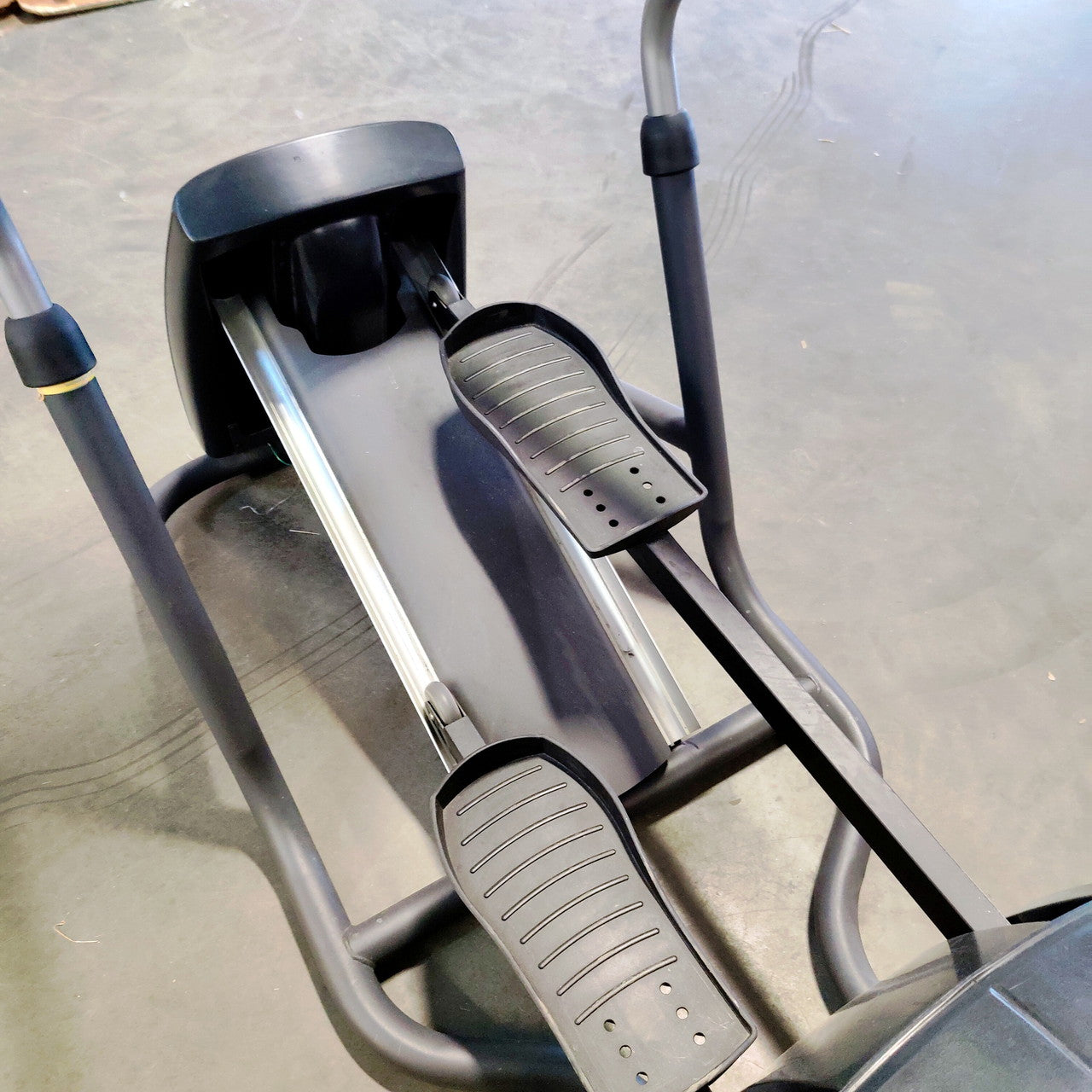 Precor Elliptical EFX 5.21Si - Grit Grind Strength