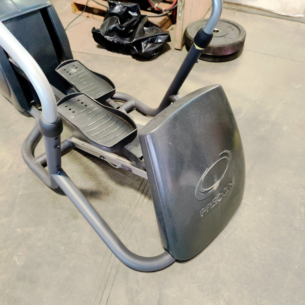 Precor Elliptical EFX 5.21Si - Grit Grind Strength