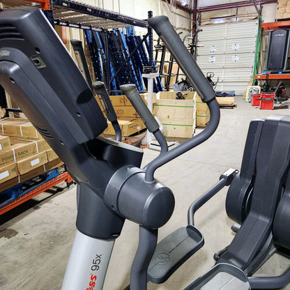 Refurbished Life Fitness 95X Elliptical with Engage Console - Grit Grind Strength