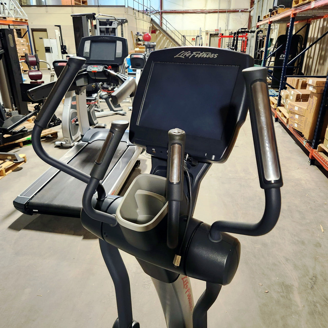 Refurbished Life Fitness 95X Elliptical with Engage Console - Grit Grind Strength