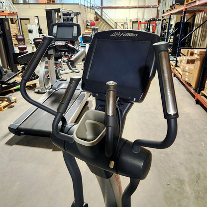 Refurbished Life Fitness 95X Elliptical with Engage Console - Grit Grind Strength