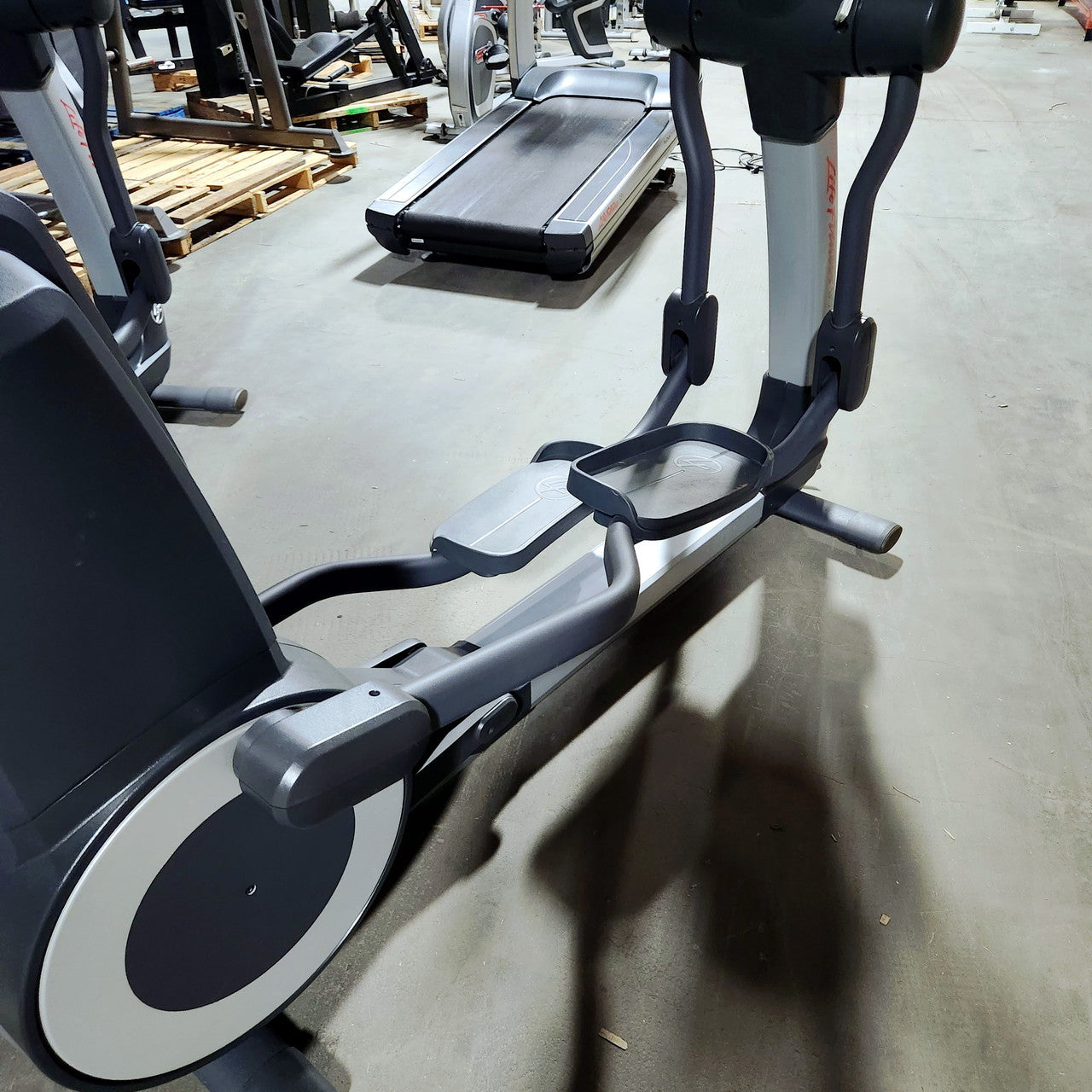 Refurbished Life Fitness 95X Elliptical with Engage Console - Grit Grind Strength