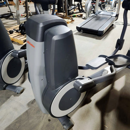Refurbished Life Fitness 95X Elliptical with Engage Console - Grit Grind Strength