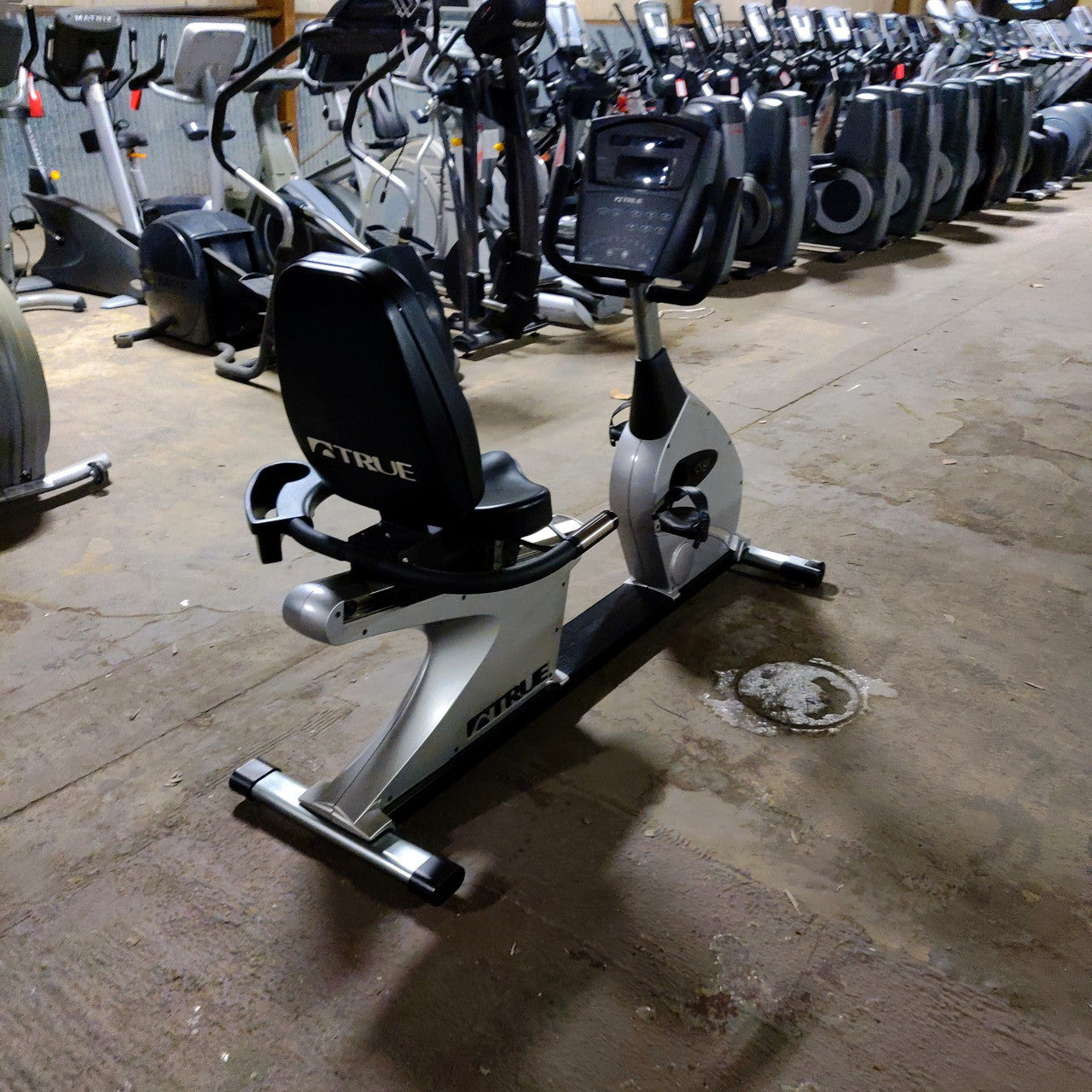 TRUE Recumbent Bike CS 8.0 - Grit Grind Strength