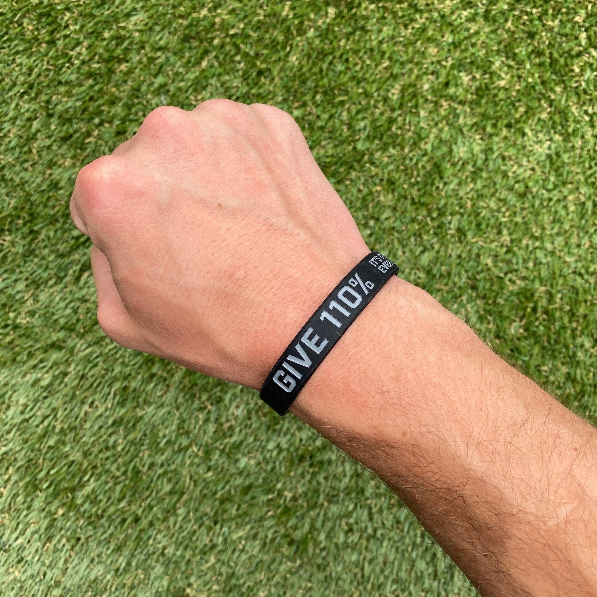 GIVE 110% Wristband - Grit Grind Strength