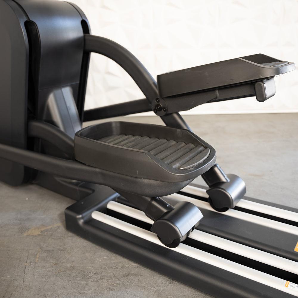 Self Powered Commercial Cross Trainer - Elliptical - Muscle D Fitness - Durable Commercial - Grade Cross Trainer Elliptical - Grit Grind Strength