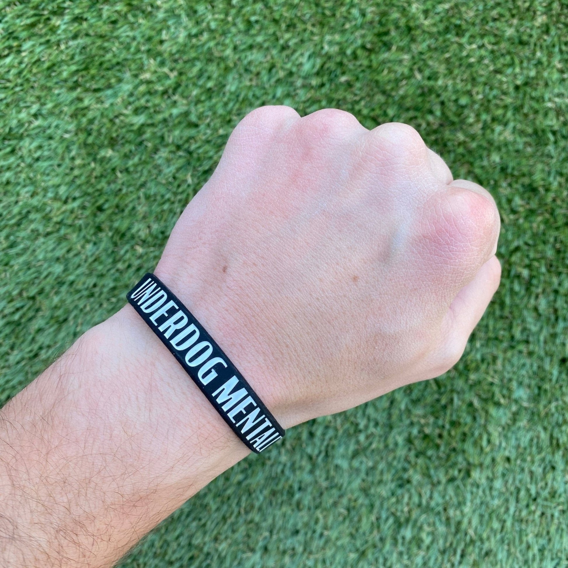 UNDERDOG MENTALITY Wristband - Grit Grind Strength