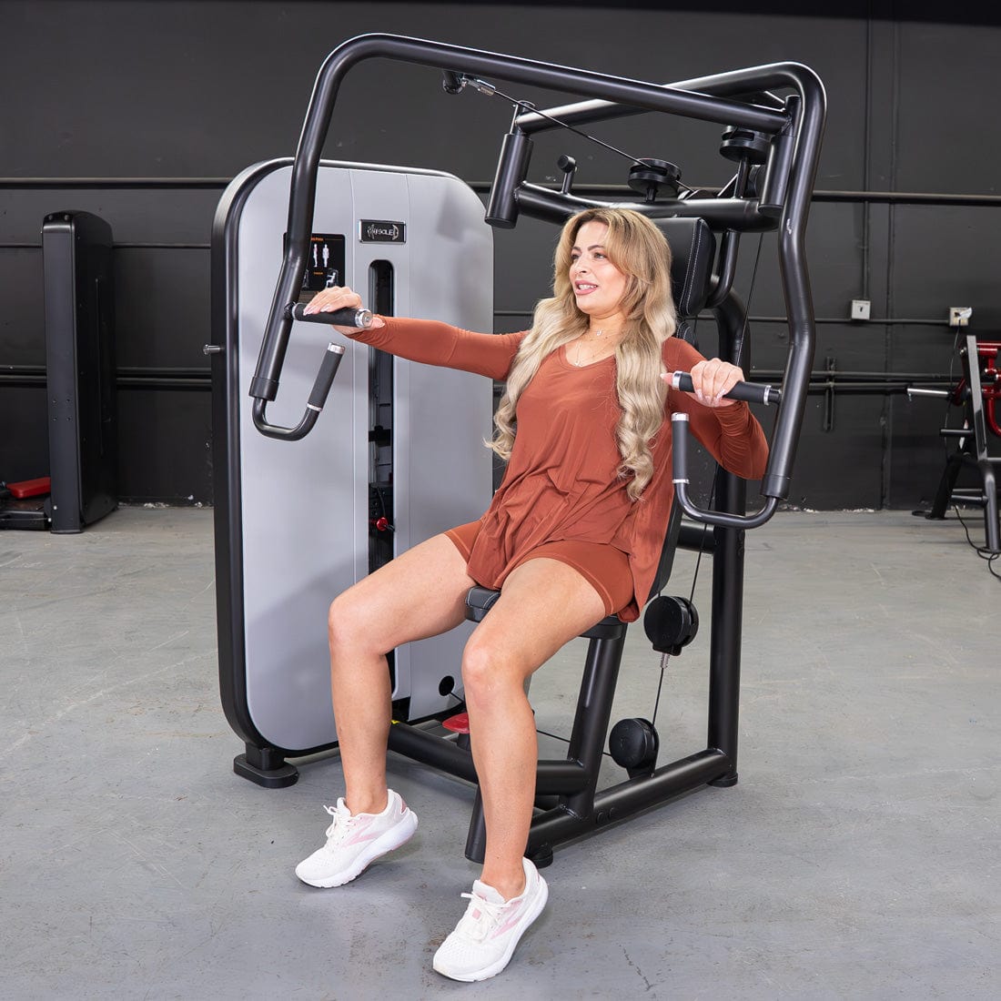 Vogue Chest Press by Muscle D Fitness – Iso - Lateral Convergent Machine - Grit Grind Strength