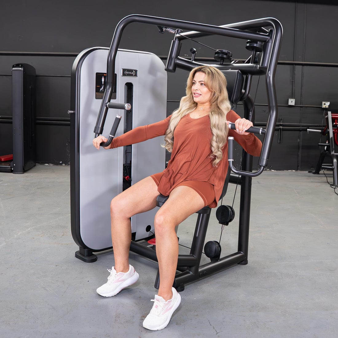 Vogue Chest Press by Muscle D Fitness – Iso - Lateral Convergent Machine - Grit Grind Strength
