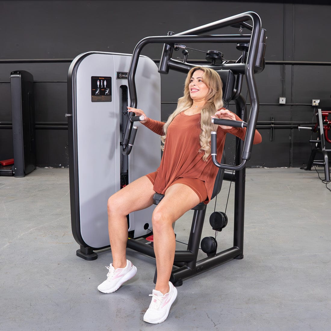 Vogue Chest Press by Muscle D Fitness – Iso - Lateral Convergent Machine - Grit Grind Strength