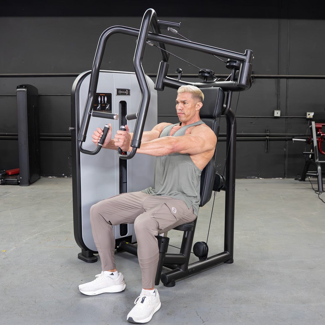 Vogue Chest Press by Muscle D Fitness – Iso - Lateral Convergent Machine - Grit Grind Strength
