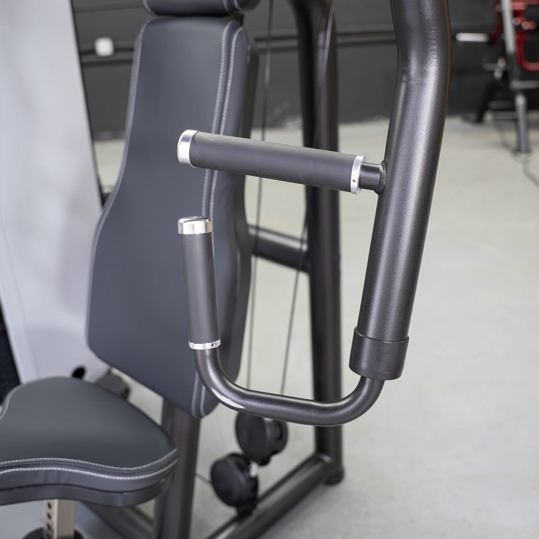 Vogue Chest Press by Muscle D Fitness – Iso - Lateral Convergent Machine - Grit Grind Strength