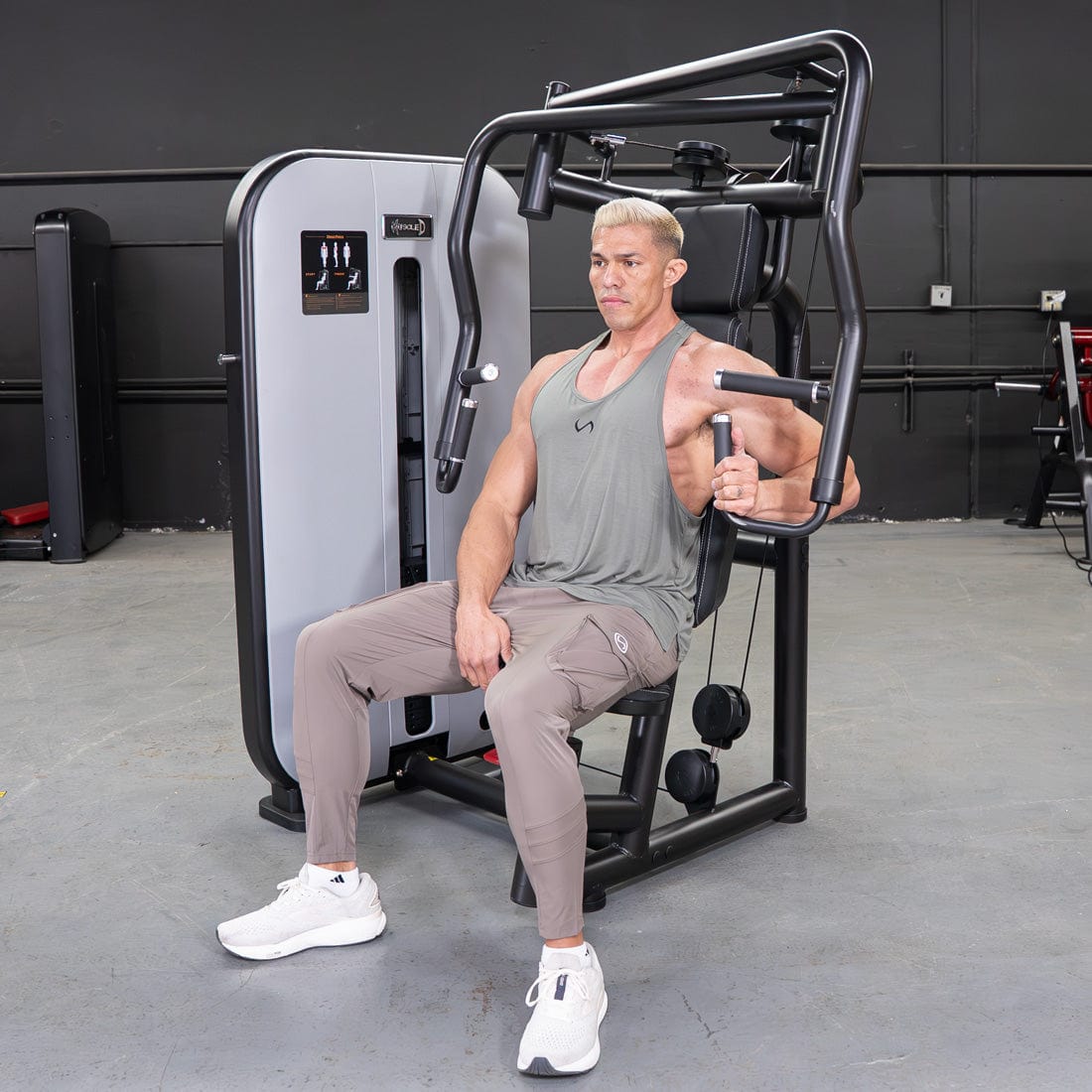 Vogue Chest Press by Muscle D Fitness – Iso - Lateral Convergent Machine - Grit Grind Strength