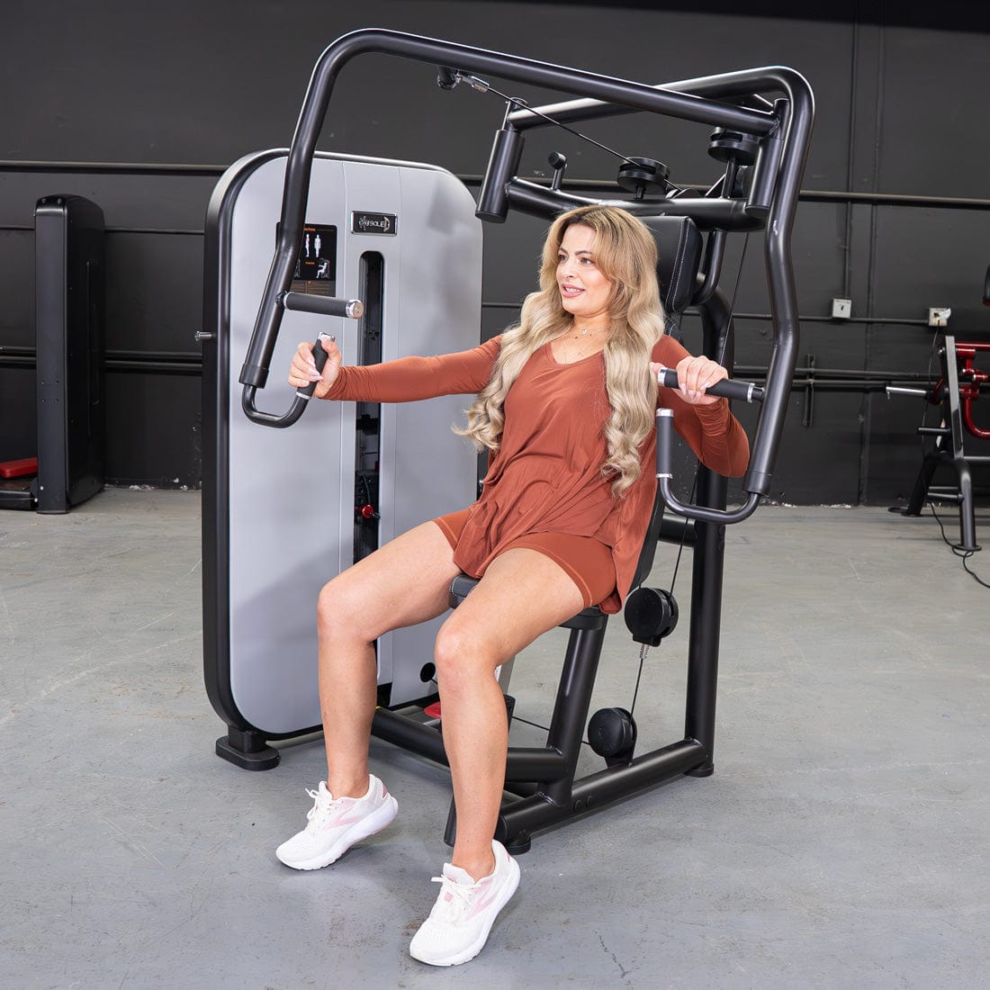 Vogue Chest Press by Muscle D Fitness – Iso - Lateral Convergent Machine - Grit Grind Strength