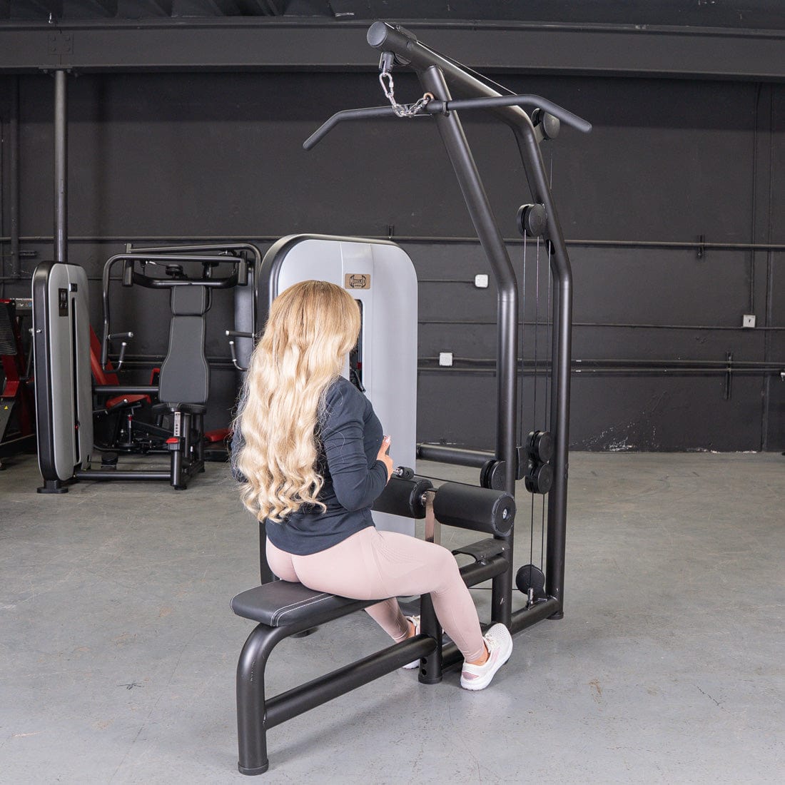 Vogue Lat/Low Row - Muscle D Fitness - Adjustable Seat - Pin Selectorized - Combo Back Machine - Grit Grind Strength