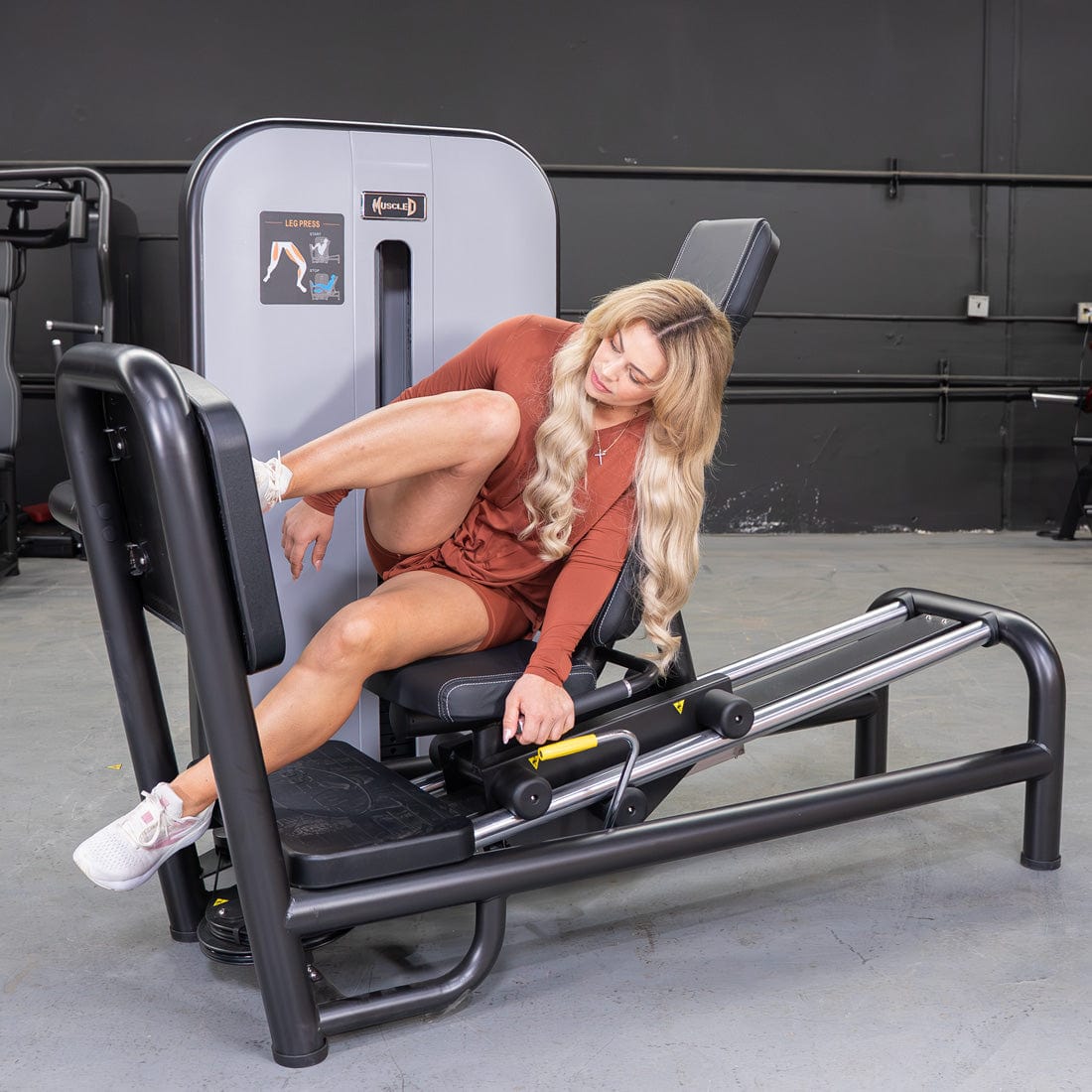 Vogue Selectorized Leg Press | 240lb Stack | Muscle D - Grit Grind Strength