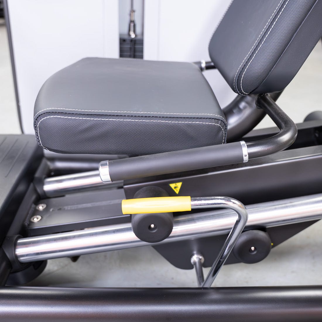 Vogue Selectorized Leg Press | 240lb Stack | Muscle D - Grit Grind Strength